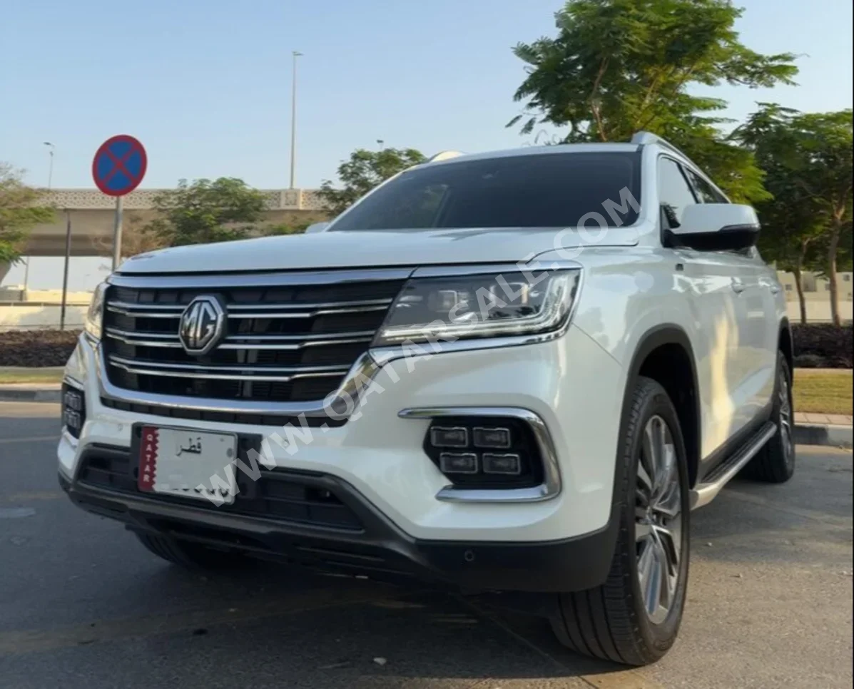 ام جي ار اكس8 30 تي 2024 اوتوماتيك 36,100 كم 4 سلندر دفع رباعي اس يو في أبيض تحت الضمان