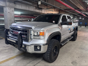 GMC Sierra 2014 Automatic 280,000 Km 8 Cylinder Four Wheel Drive (4WD) Pick Up Silver