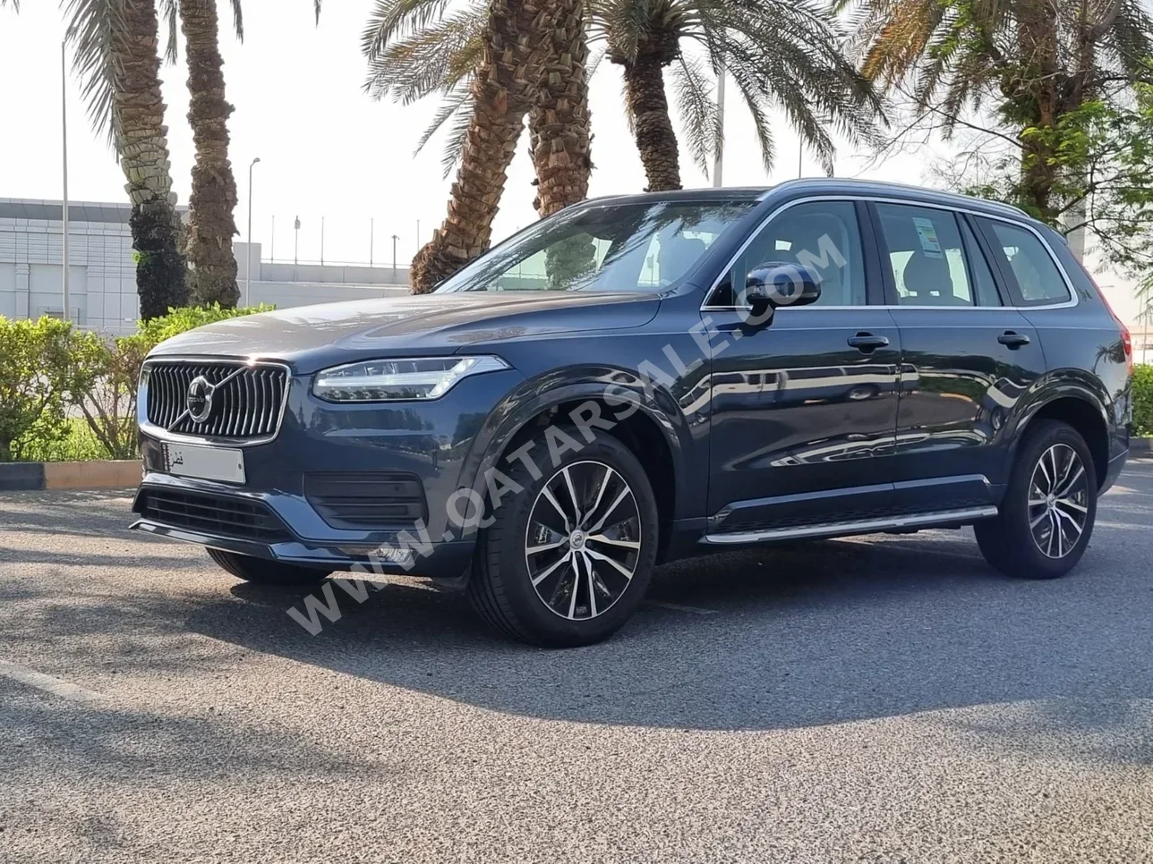 فولفو  اكس سي  90  2022  اوتوماتيك  14,500 كم  4 سلندر  دفع رباعي  اس يو في  ازرق  تحت الضمان