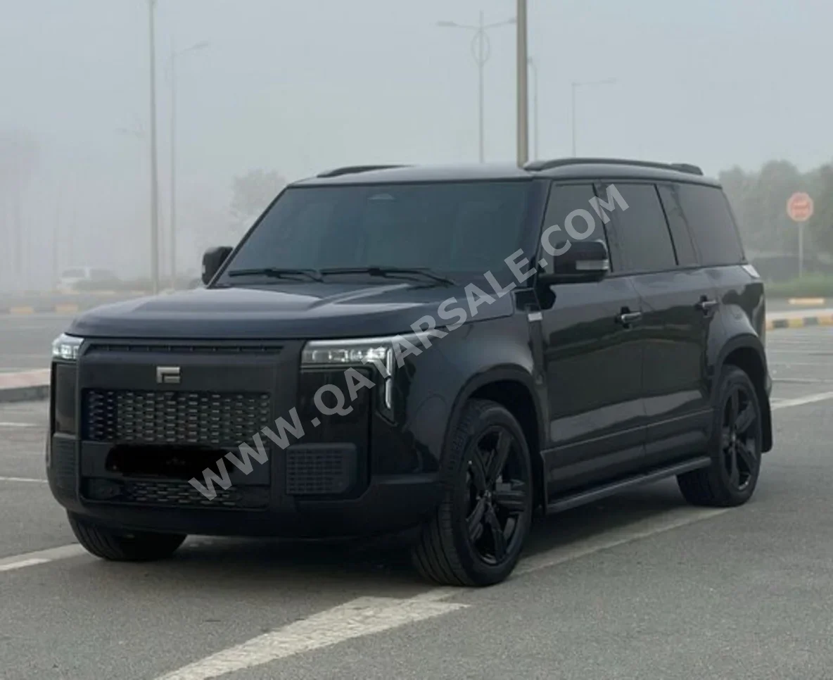 Rox Motor  Jishi  01  2026  Automatic  4,600 Km  4 Cylinder  Four Wheel Drive (4WD)  SUV  Black  With Warranty