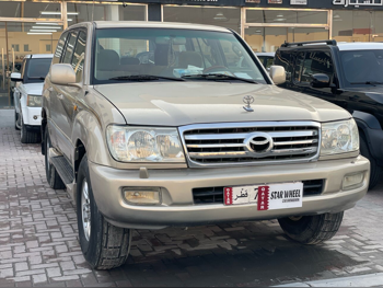 Toyota  Land Cruiser  VXR  2006  Automatic  290,000 Km  8 Cylinder  Four Wheel Drive (4WD)  SUV  Gold