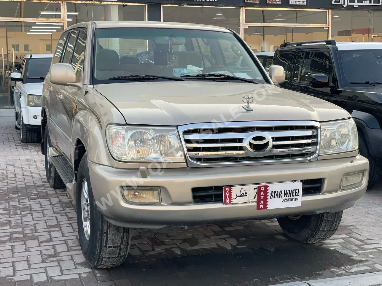 Toyota  Land Cruiser  VXR  2006  Automatic  290,000 Km  8 Cylinder  Four Wheel Drive (4WD)  SUV  Gold