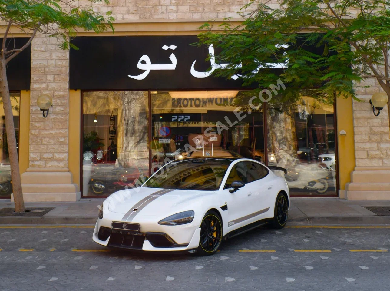 Xiaomi  SU7  Ultra  2025  Automatic  425 Km  0 Cylinder  All Wheel Drive (AWD)  Sedan  White