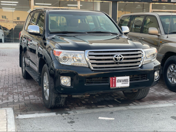 Toyota  Land Cruiser  VXR  2015  Automatic  293,000 Km  8 Cylinder  Four Wheel Drive (4WD)  SUV  Black