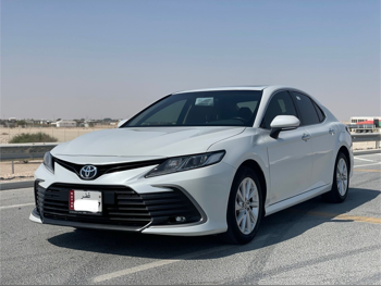 Toyota  Camry  GLE  2024  Automatic  49,000 Km  4 Cylinder  Front Wheel Drive (FWD)  Sedan  White  With Warranty