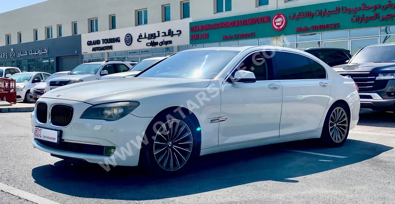 بي ام دبليو  الفئة - السابعة  740 Li  2011  اوتوماتيك  237,000 كم  6 سلندر  دفع خلفي  سيدان  أبيض