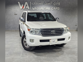 تويوتا  لاند كروزر  جي اكس ار  2011  اوتوماتيك  336,000 كم  8 سلندر  دفع رباعي  اس يو في  أبيض