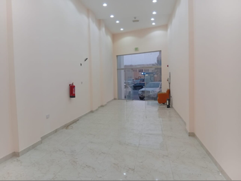 Commercial Shops - Not Furnished  - Doha  For Rent  - Al Sadd