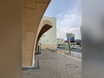 Commercial Shops - Not Furnished  - Doha  For Rent  - Mushaireb