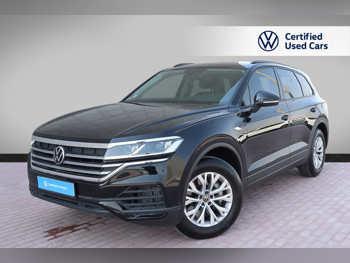 Volkswagen  Touareg  2023  Automatic  9,136 Km  6 Cylinder  All Wheel Drive (AWD)  SUV  Black  With Warranty