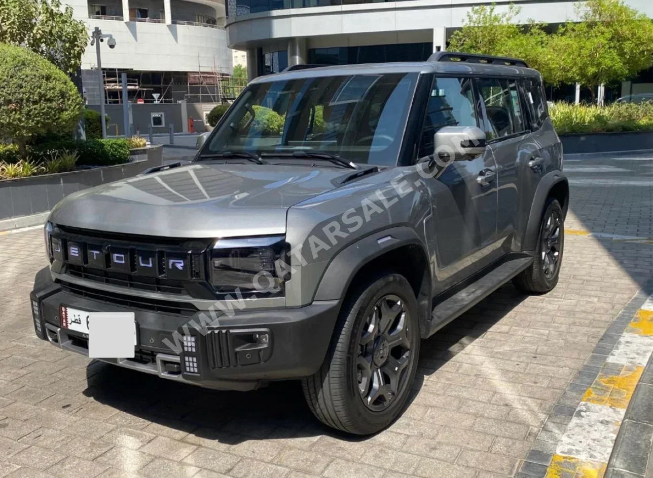 Jetour  T2  Luxury  2026  Automatic  300 Km  4 Cylinder  Four Wheel Drive (4WD)  SUV  Silver  With Warranty