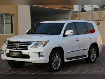 Lexus  LX  570  2013  Automatic  237,000 Km  8 Cylinder  Four Wheel Drive (4WD)  SUV  White