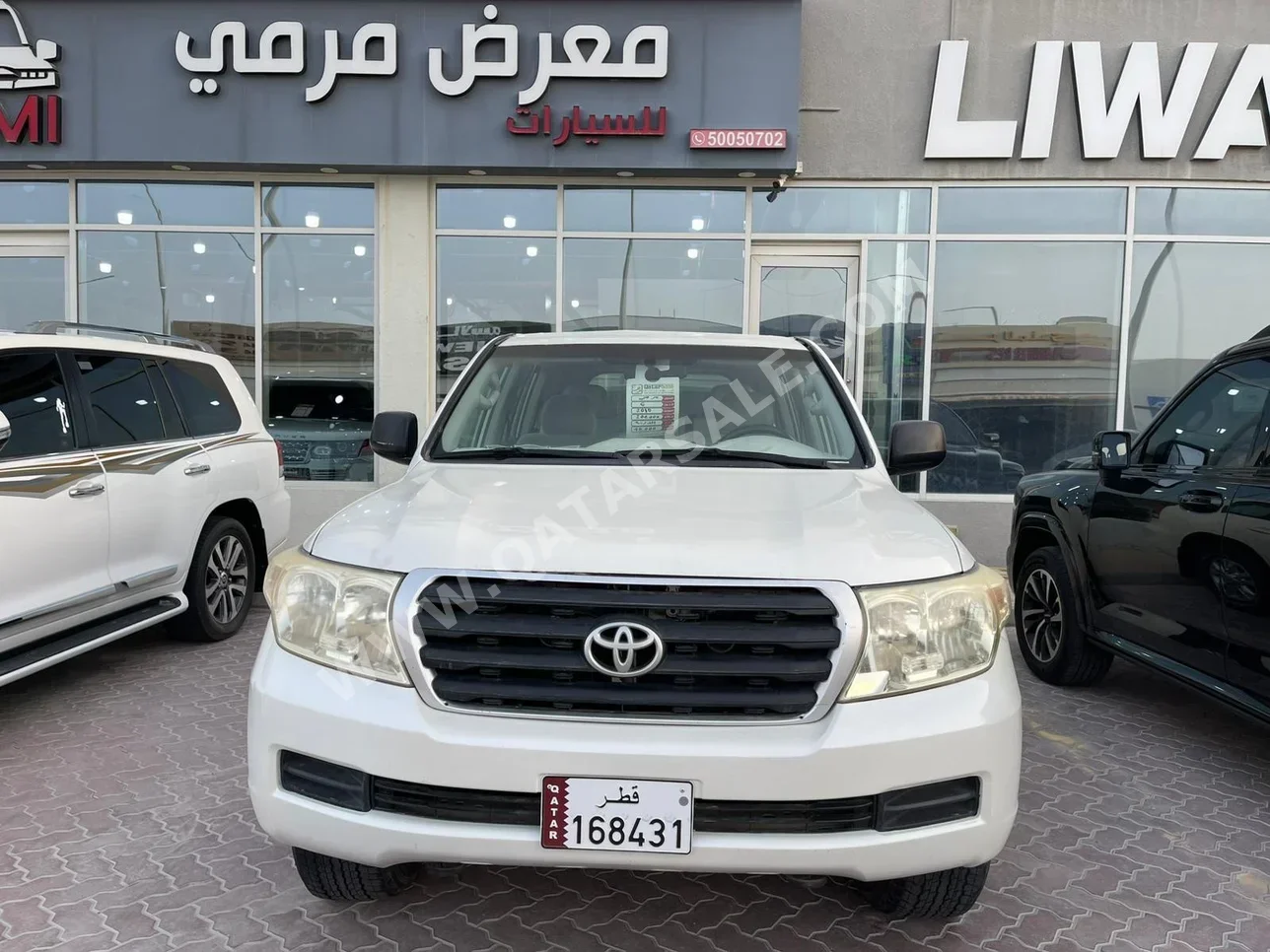 Toyota  Land Cruiser  G  2010  Automatic  200,000 Km  6 Cylinder  Four Wheel Drive (4WD)  SUV  White