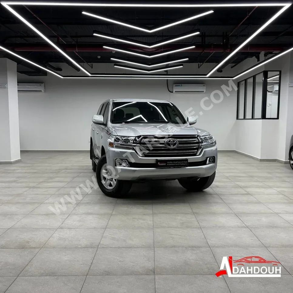 Toyota  Land Cruiser  GXR  2021  Automatic  227,000 Km  6 Cylinder  Four Wheel Drive (4WD)  SUV  Silver