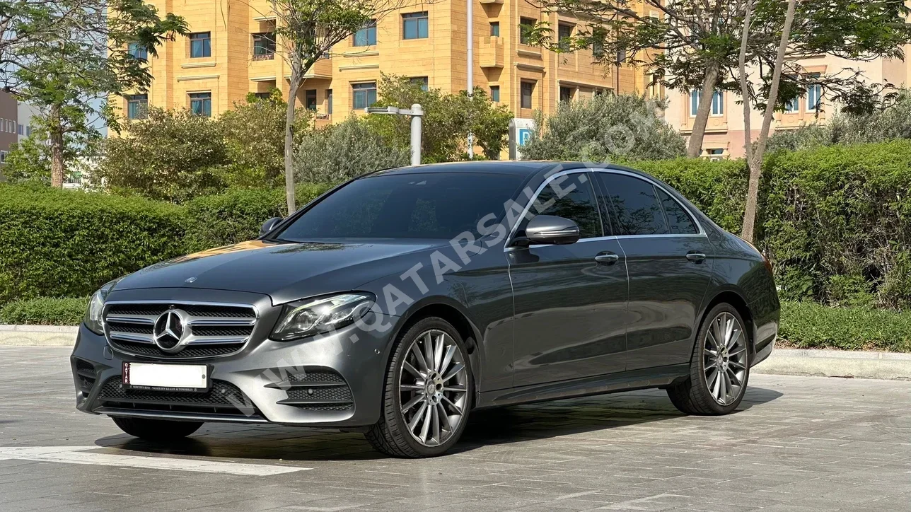 Mercedes-Benz  E-Class  400  2017  Automatic  103,000 Km  6 Cylinder  Rear Wheel Drive (RWD)  Sedan  Gray