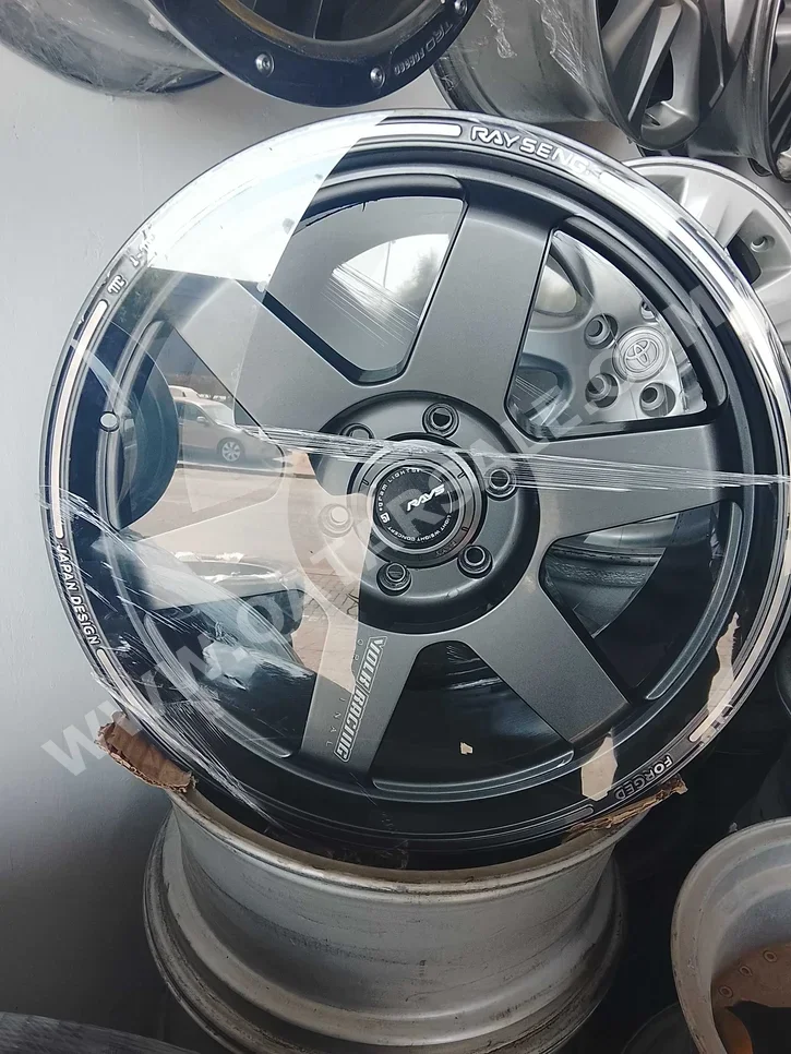 رنقات العجلات تويوتا \  20 بوصة  2022-2023  4  4