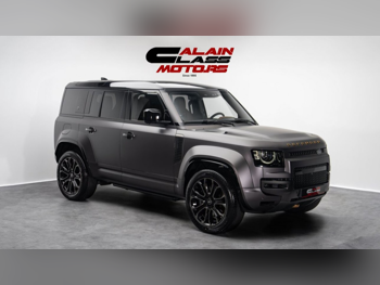 Land Rover  Defender  Octa  2025  Automatic  18 Km  8 Cylinder  All Wheel Drive (AWD)  SUV  Gray Matte