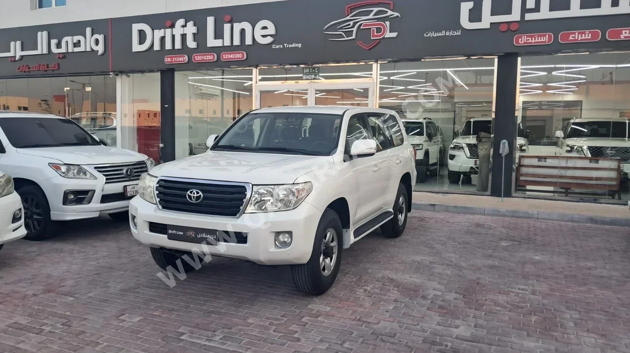Toyota  Land Cruiser  G  2015  Automatic  340,000 Km  6 Cylinder  Four Wheel Drive (4WD)  SUV  White