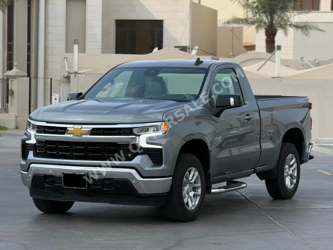 Chevrolet  Silverado  LT  2024  Automatic  3,000 Km  8 Cylinder  Four Wheel Drive (4WD)  Pick Up  Silver  With Warranty