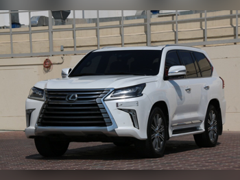 Lexus  LX  570  2016  Automatic  200,000 Km  8 Cylinder  Four Wheel Drive (4WD)  SUV  White