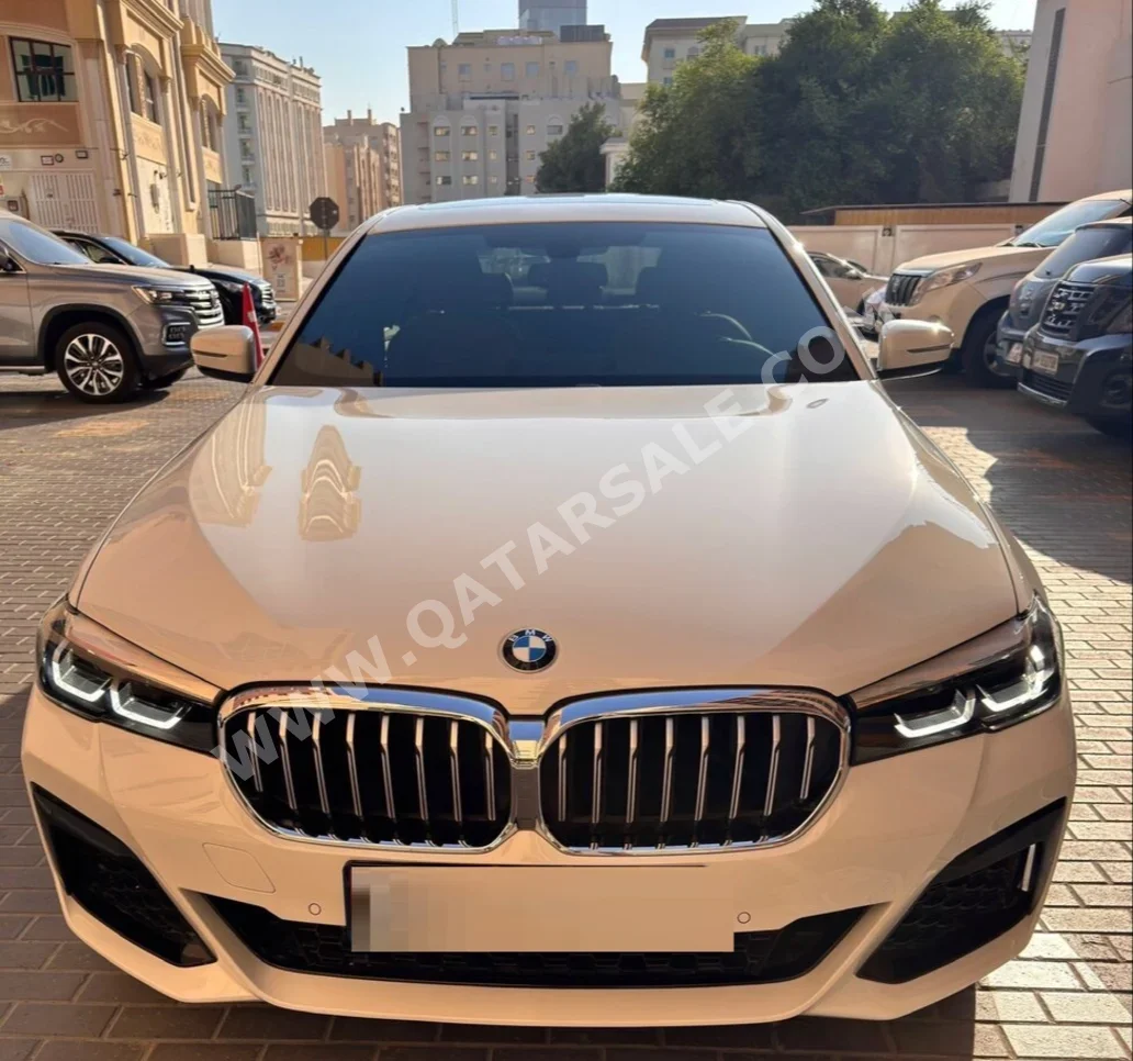 بي ام دبليو  الفئة - الخامسة  530i  2021  اوتوماتيك  66,000 كم  4 سلندر  دفع خلفي  سيدان  أبيض  تحت الضمان