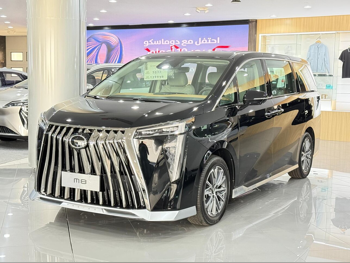 جاك  ام 8  جي ال  2026  اوتوماتيك  0 كم  4 سلندر  دفع خلفي  فان \ باص  أسود  تحت الضمان