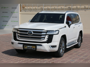 Toyota  Land Cruiser  VXR Twin Turbo  2022  Automatic  170,000 Km  6 Cylinder  Four Wheel Drive (4WD)  SUV  White