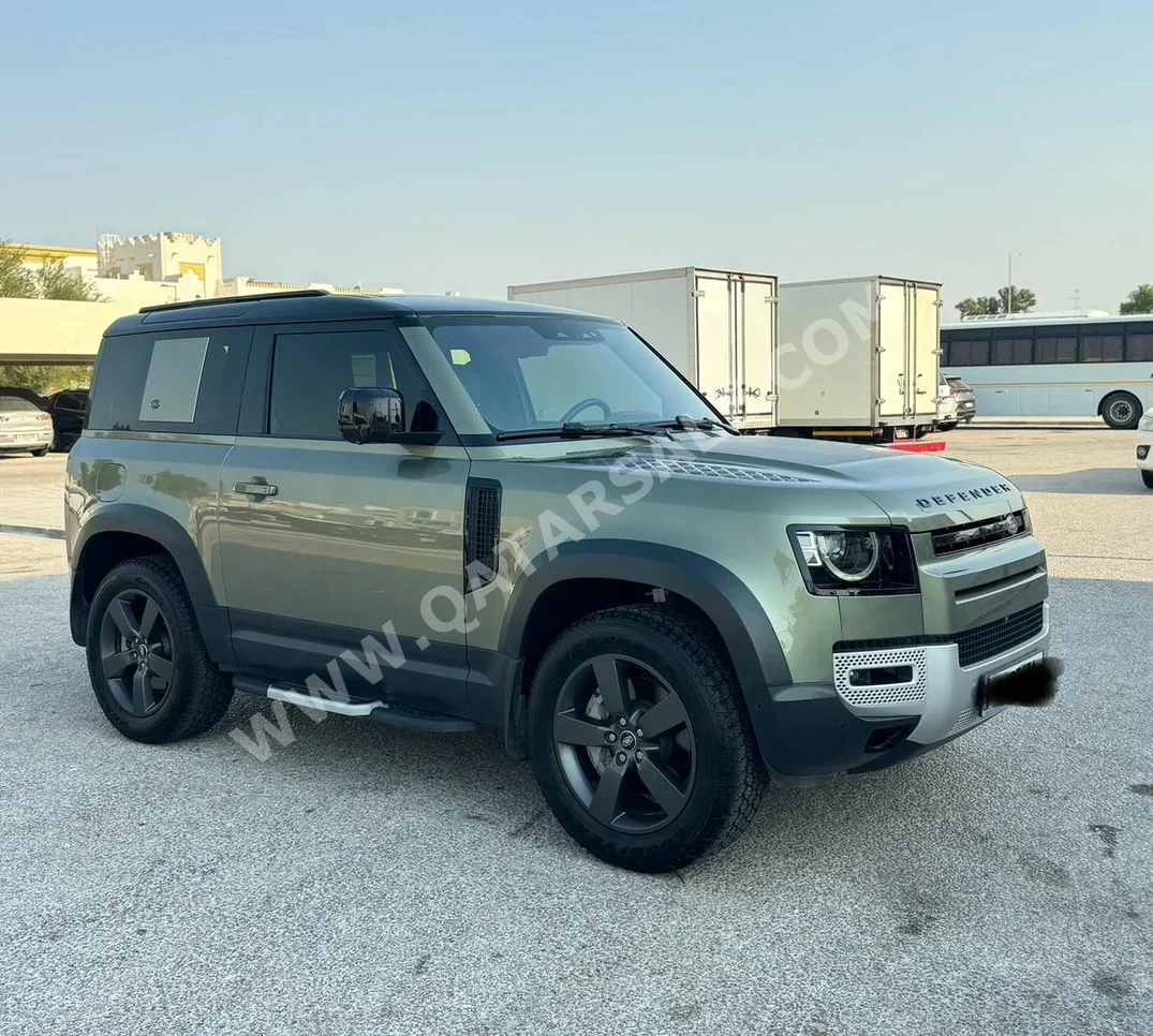 Land Rover  Defender  90 HSE  2022  Automatic  38,000 Km  6 Cylinder  Four Wheel Drive (4WD)  SUV  Green  With Warranty