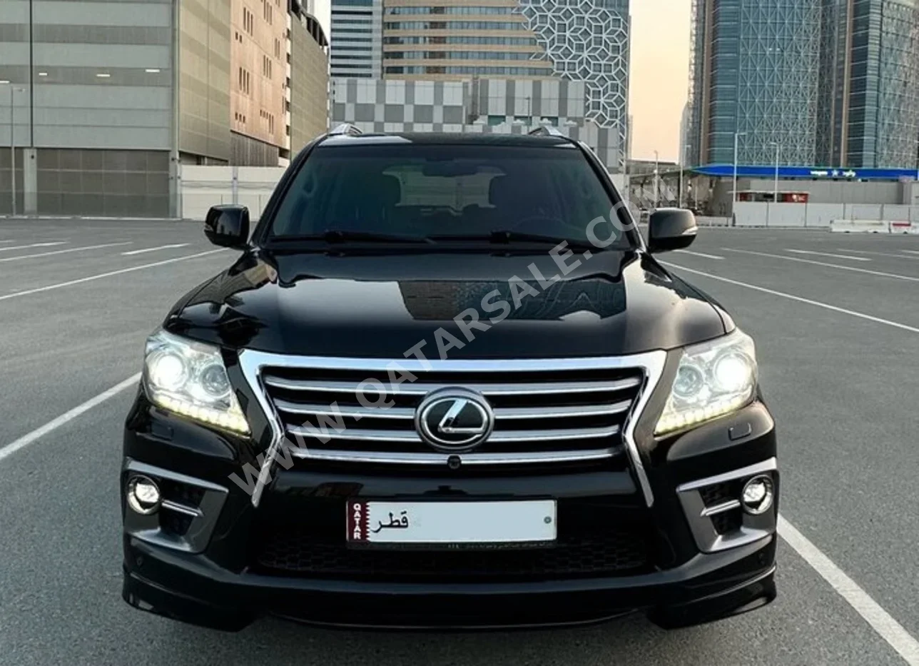 Lexus  LX  570 S  2013  Automatic  222,000 Km  8 Cylinder  Four Wheel Drive (4WD)  SUV  Black