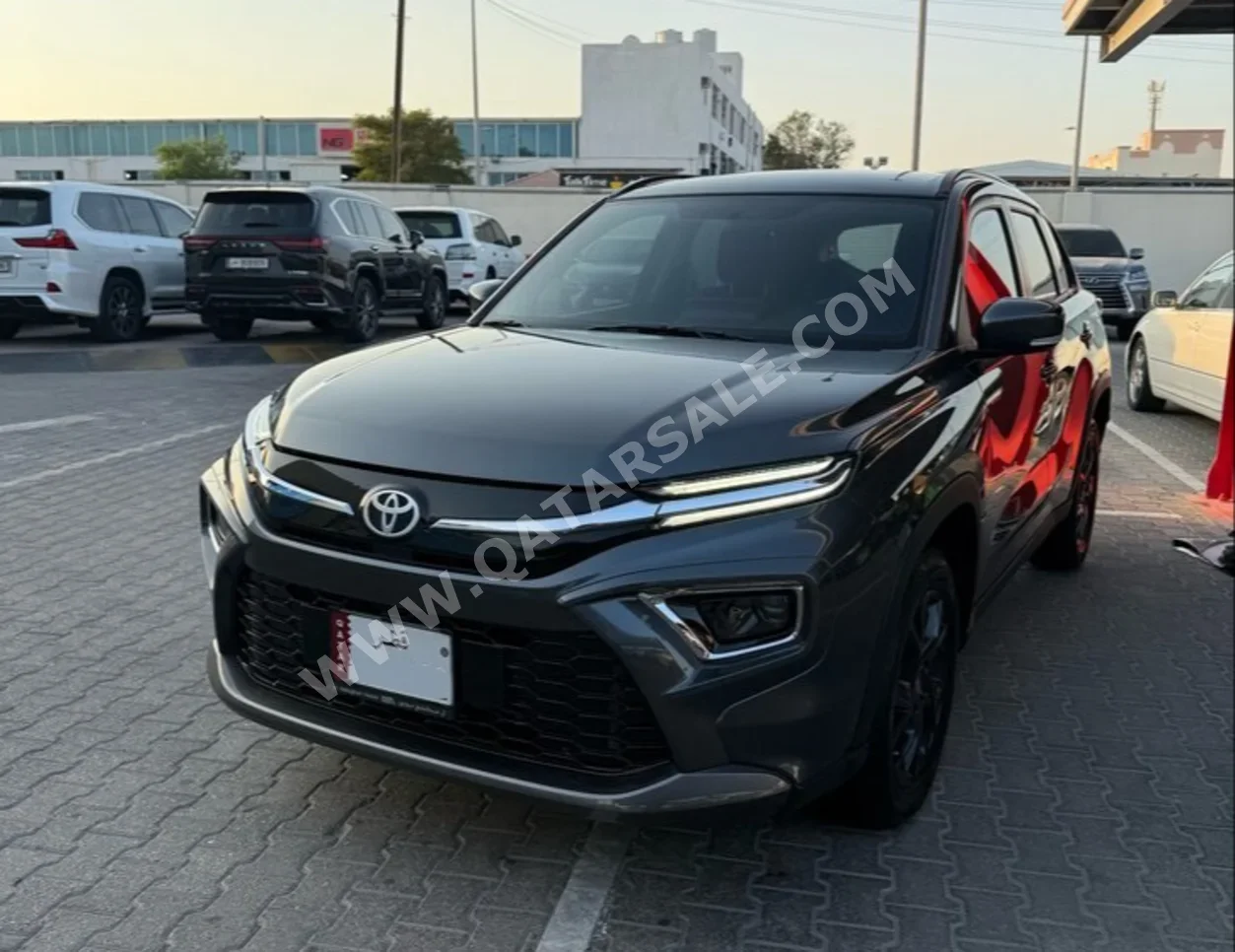 Toyota  Urban Cruiser  2024  Automatic  23,900 Km  4 Cylinder  Front Wheel Drive (FWD)  SUV  Gray and Black  With Warranty