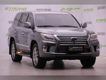 Lexus  LX  570  2013  Automatic  197,000 Km  8 Cylinder  Four Wheel Drive (4WD)  SUV  Silver