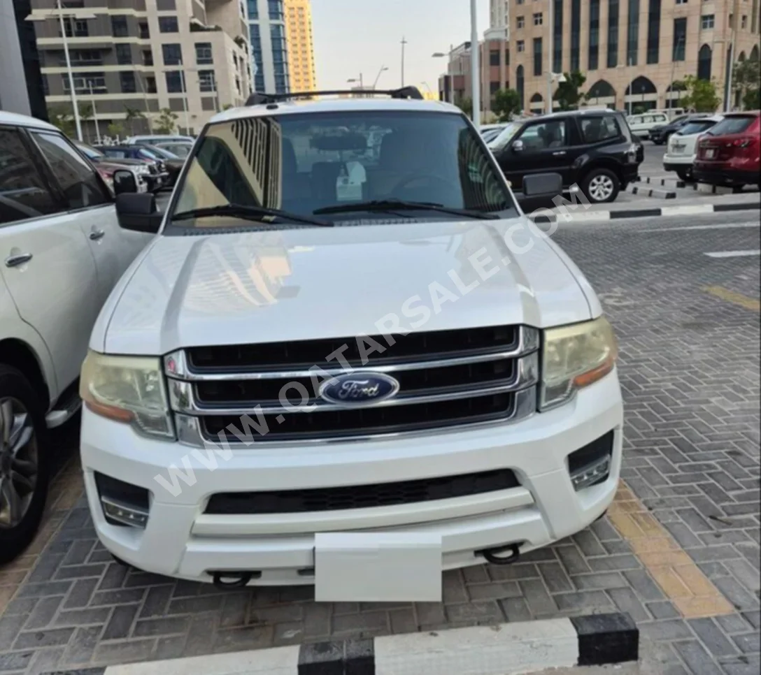 Ford  Expedition  XLT  2016  Automatic  100,000 Km  6 Cylinder  Four Wheel Drive (4WD)  SUV  White
