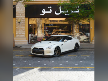 Nissan  GT-R  2009  Automatic  95,440 Km  6 Cylinder  Rear Wheel Drive (RWD)  Coupe / Sport  White