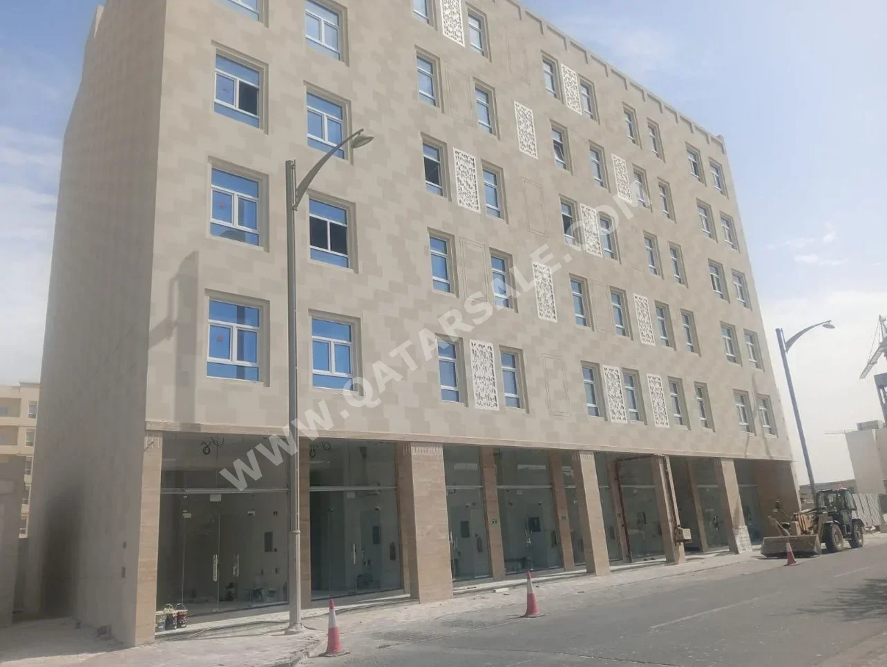 مباني ,ابراج ومجمعات - سكن عائلي  - الدوحة  - المسيلة  للبيع