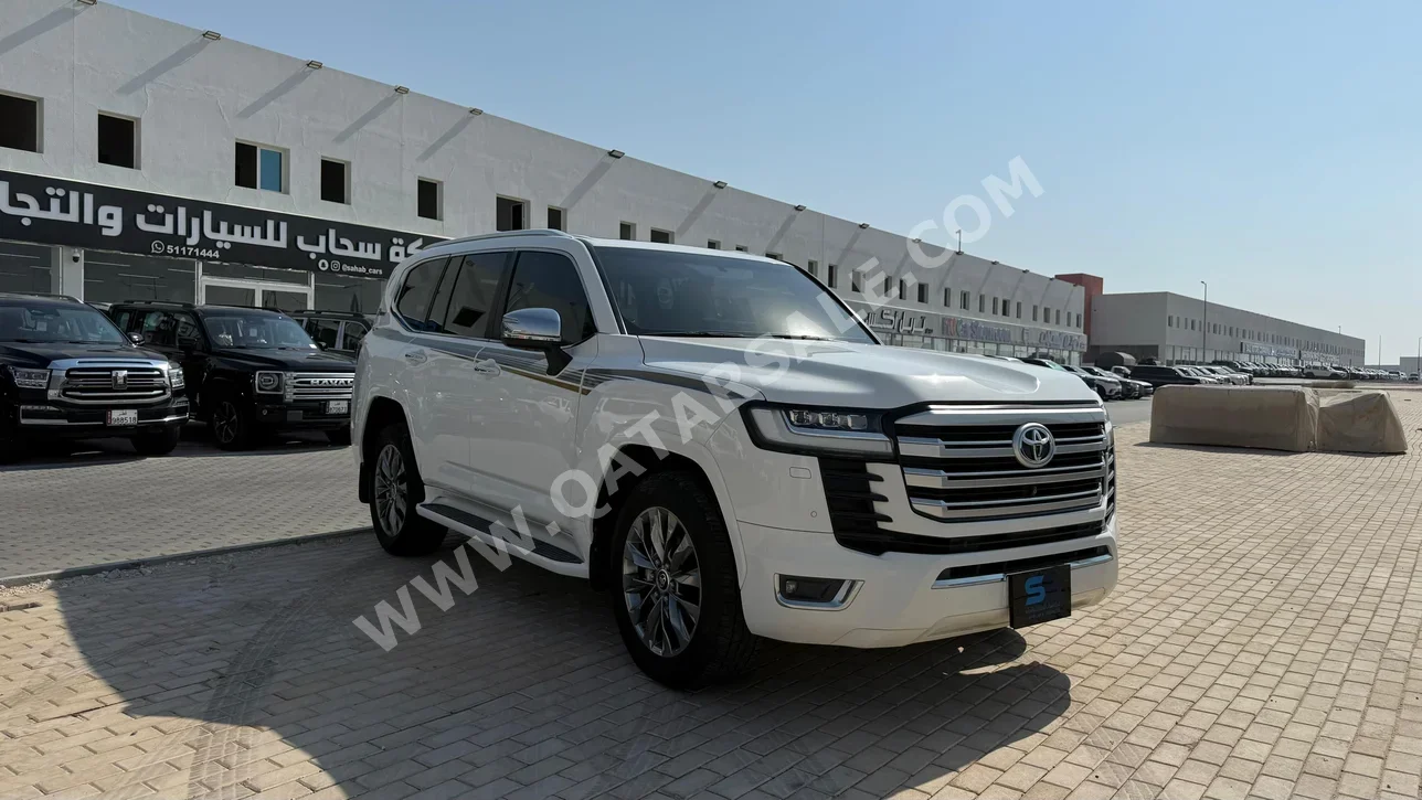 تويوتا  لاند كروزر  في اكس توين توربو  2022  اوتوماتيك  66,000 كم  6 سلندر  دفع رباعي  اس يو في  أبيض  تحت الضمان