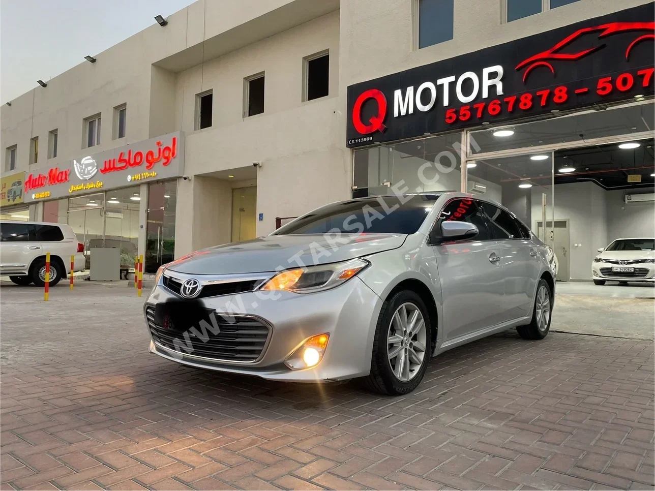Toyota  Avalon  XLE  2014  Automatic  135,000 Km  6 Cylinder  Front Wheel Drive (FWD)  Sedan  Silver