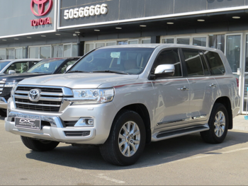 Toyota  Land Cruiser  GXR  2020  Automatic  60,000 Km  8 Cylinder  Four Wheel Drive (4WD)  SUV  Silver