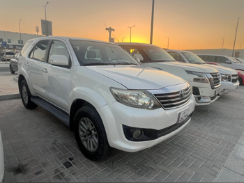 Toyota  Fortuner  SR5  2013  Automatic  250,000 Km  4 Cylinder  Four Wheel Drive (4WD)  SUV  White
