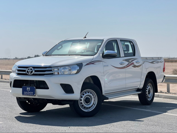 Toyota  Hilux  2025  Automatic  0 Km  4 Cylinder  Four Wheel Drive (4WD)  Pick Up  White  With Warranty