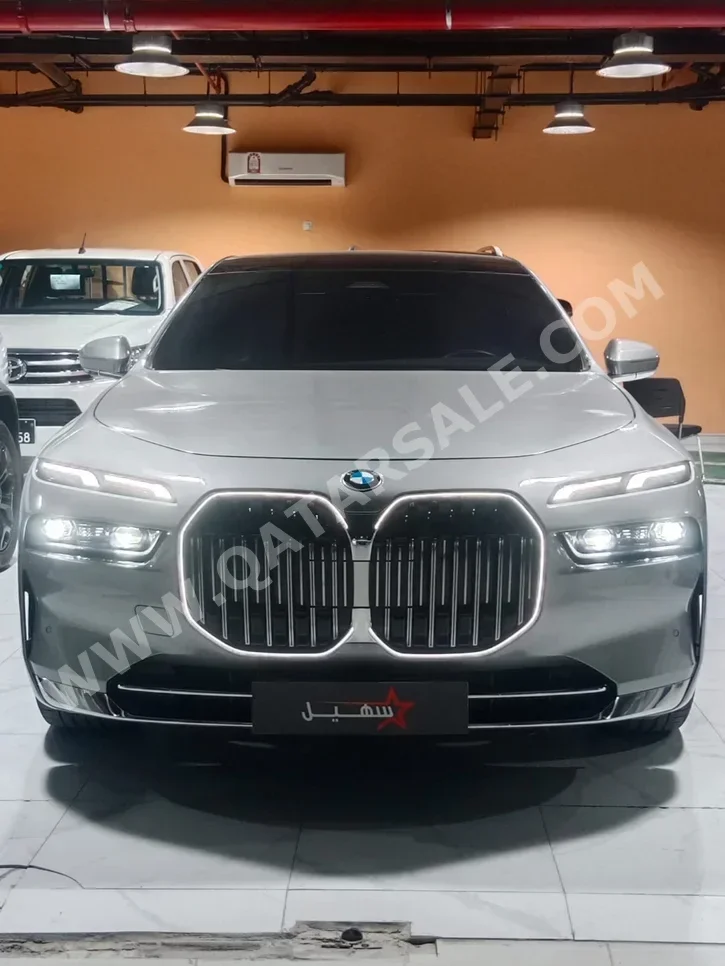 BMW  7-Series  735  2023  Automatic  36,000 Km  6 Cylinder  All Wheel Drive (AWD)  Sedan  Gray  With Warranty