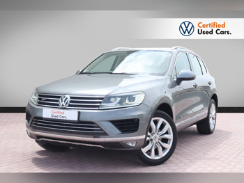 Volkswagen  Touareg  Sport  2015  Automatic  109,000 Km  6 Cylinder  All Wheel Drive (AWD)  SUV  Gray