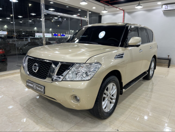 نيسان  باترول  ال اي  2010  اوتوماتيك  200,000 كم  8 سلندر  دفع رباعي  اس يو في  ذهبي