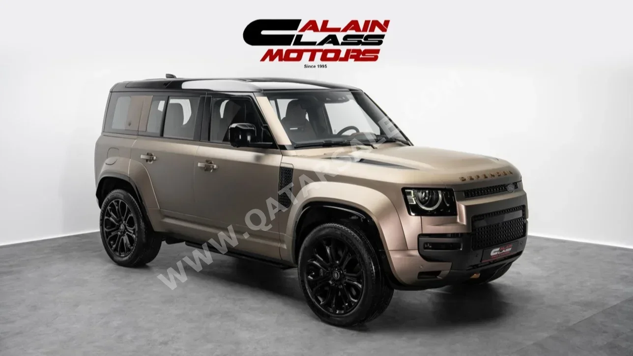 Land Rover  Defender  Octa  2025  Automatic  70 Km  8 Cylinder  All Wheel Drive (AWD)  SUV  Gold