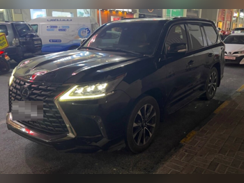 Lexus  LX  570 S Black Edition  2021  Automatic  190,000 Km  8 Cylinder  Four Wheel Drive (4WD)  SUV  Black  With Warranty
