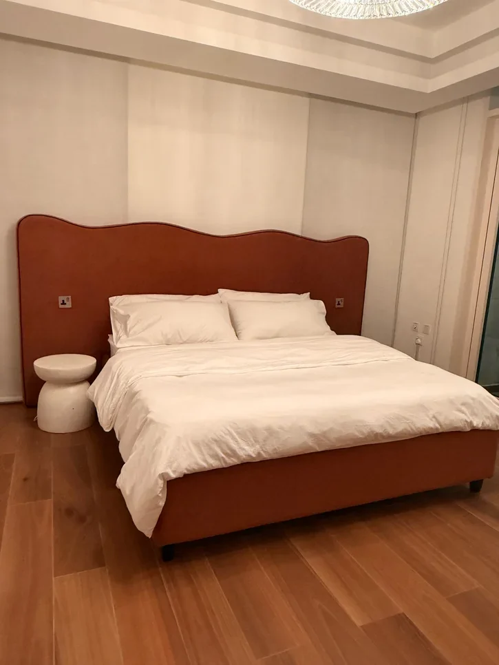 Beds - King  - Brown