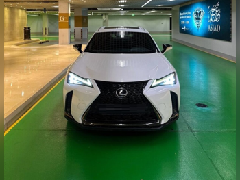 Lexus  UX  200 F Sport  2019  Automatic  134,066 Km  4 Cylinder  Four Wheel Drive (4WD)  Hatchback  White