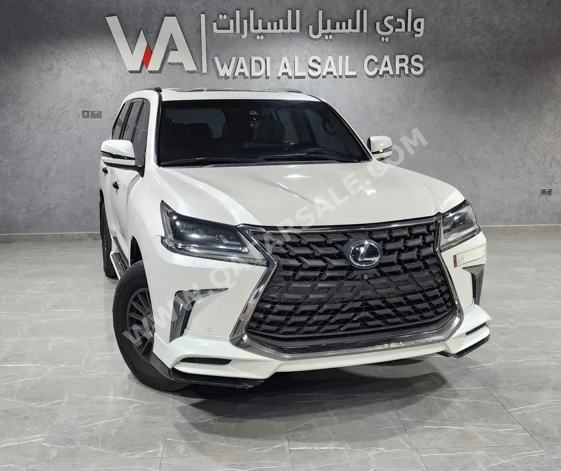 لكزس  ال اكس  570 اس بلاك ايديشن  2017  اوتوماتيك  192,000 كم  8 سلندر  دفع رباعي  اس يو في  أبيض