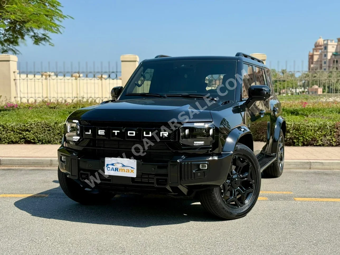 Jetour  T2  Luxury  2025  Automatic  12,000 Km  4 Cylinder  Four Wheel Drive (4WD)  SUV  Black  With Warranty