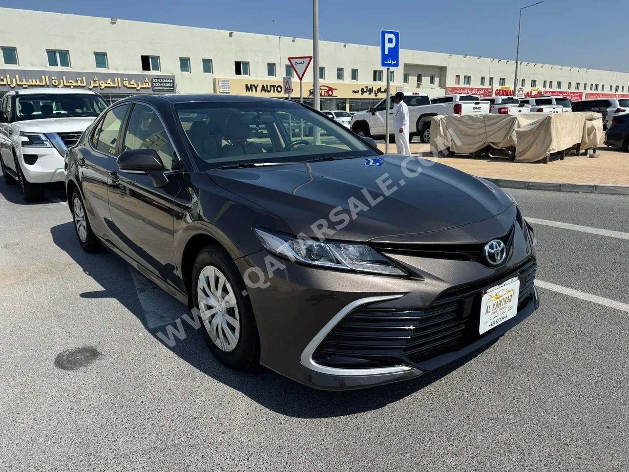 Toyota  Camry  LE  2021  Automatic  110,000 Km  4 Cylinder  Front Wheel Drive (FWD)  Sedan  Light Brown