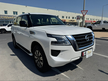 نيسان  باترول  أكس أي  2021  اوتوماتيك  84,000 كم  6 سلندر  دفع رباعي  اس يو في  أبيض